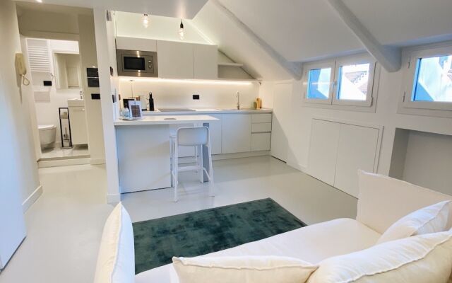 Pietro Micca 4 - Mansarda in Bianco P IVA