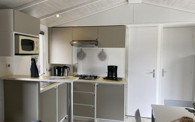 Chalet Near Antwerp With Pool Access