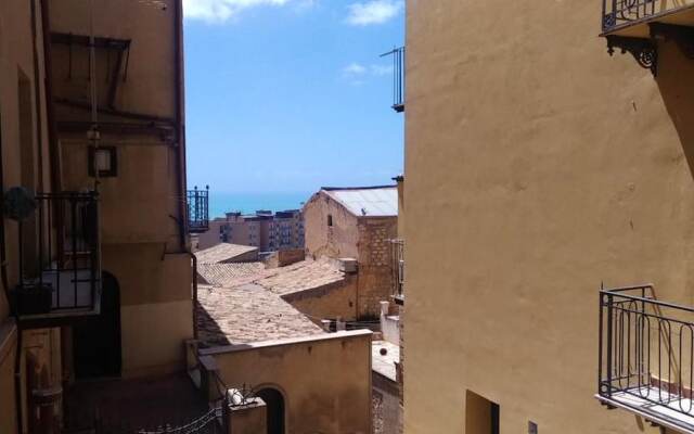 Apartment with One Bedroom in Agrigento, with Wonderful Sea View, Balcony And Wifi - 7 Km From the Beach