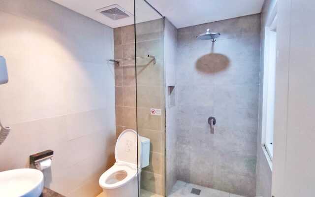 De La Charis Hotel by Waringin Hospitality