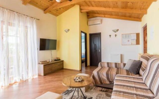 beautiful bay house Duga