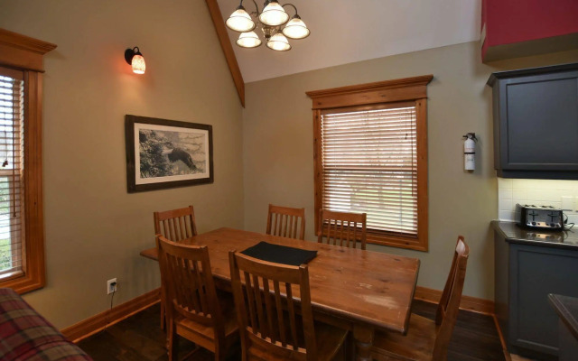 The Lodges at Blue Mountain - Historic Snowbridge Condos