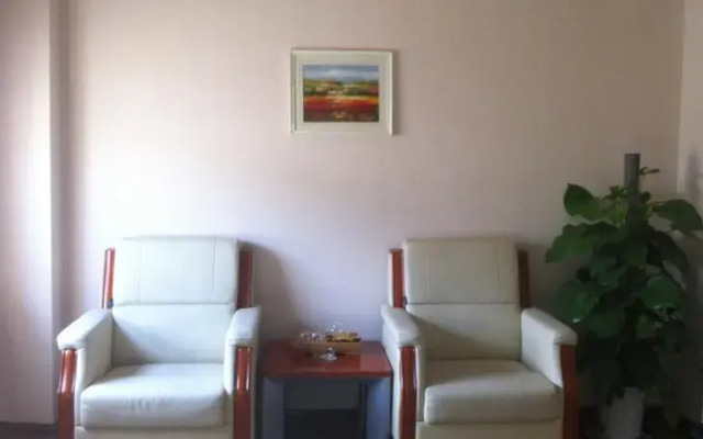 Fangze Hotel (Jinan West Market Store)