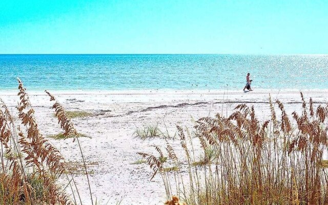 Fairway Getaway Apartments