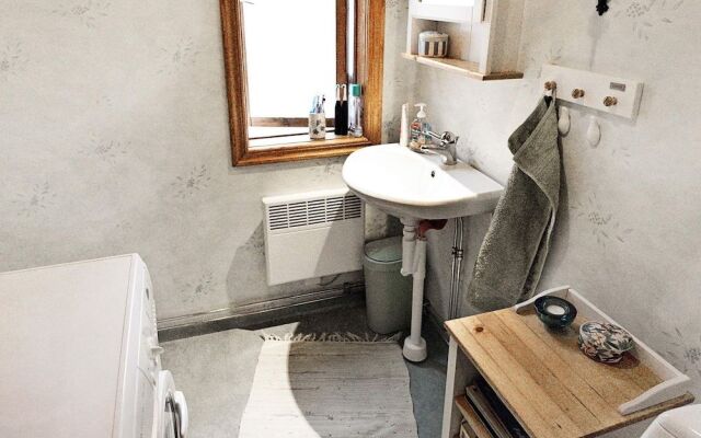 7 Person Holiday Home in Allingsas, Sverige
