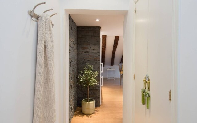 Charming Apartment In The Heart Of Madrid