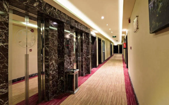 Ebreez Hotel