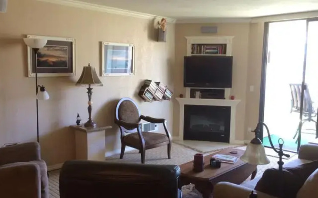 Oceanside Beach Condo