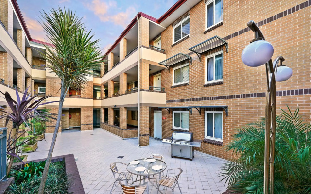 Comfort Inn & Suites Burwood