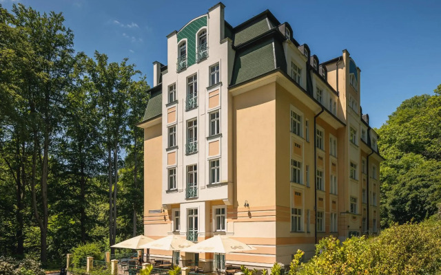 Villa Savoy Spa & Wellness