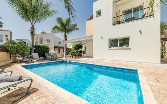 Pernera Blue Villa in Protaras