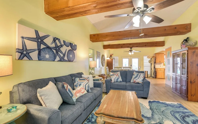 Private Dock & Kayaks: Coastal Gem in Galveston