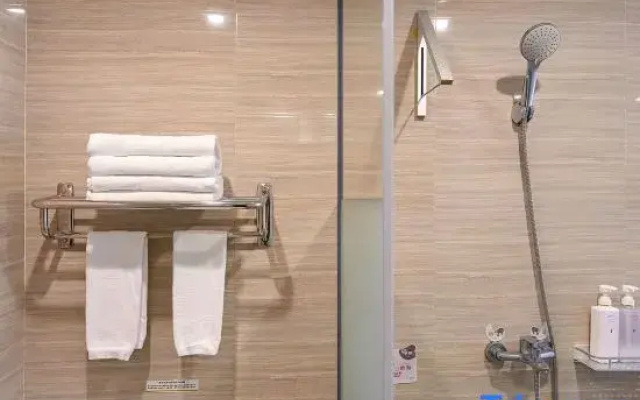 Guangzhou Yunyi Selected Hotel