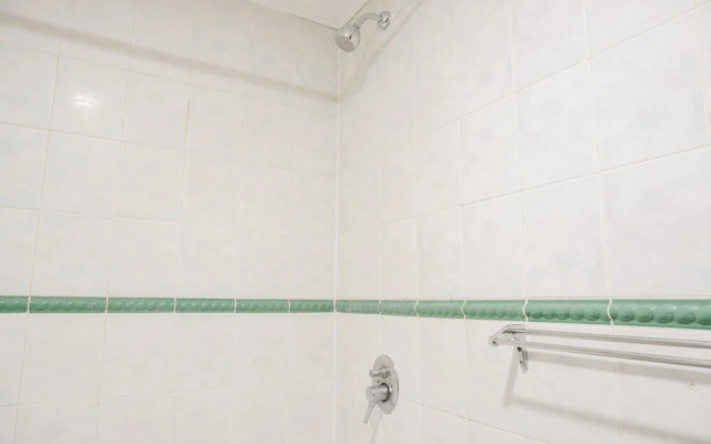 Nice and Modern 1BR at Puri Casablanca Apartment
