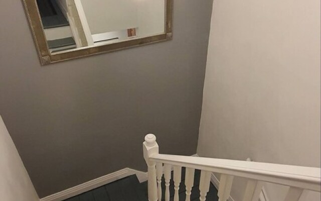 3 Bed House Stunning Views And Free Parking