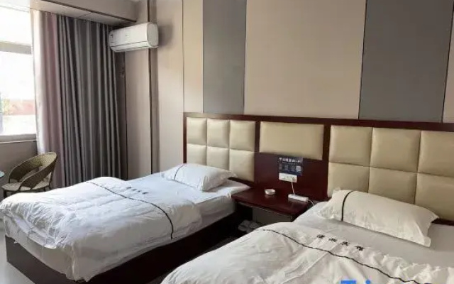Mengzi Xiaoxiang Hotel (Min 'an Road Branch)