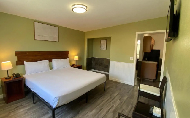 Europa Inn & Suites