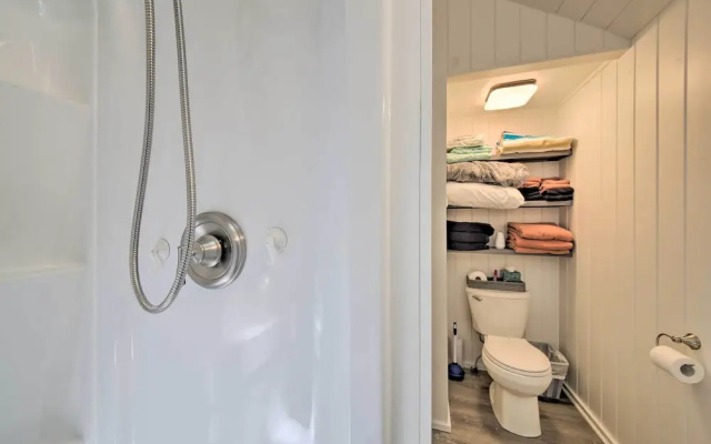 Updated Tiny House: Walk to Wiscasset Village