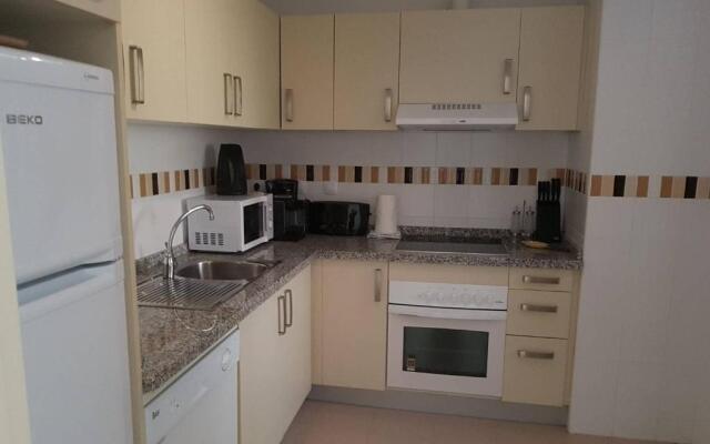Sunny, Quiet And Spacious Apartment Nearby The Sea