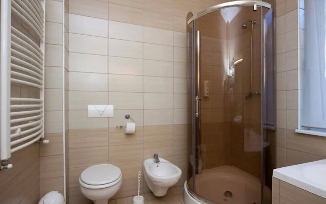 Living In Aparthotel