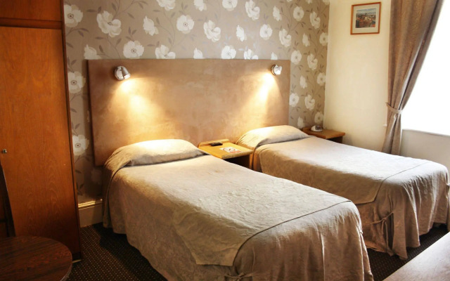 Savoy Court