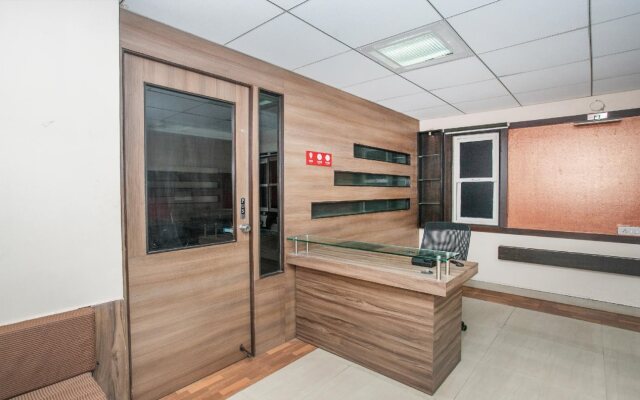 Green Paradise Luxury Suites by OYO Rooms