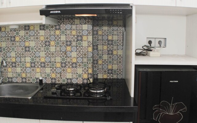 Modern Look And Comfy Studio Apartment At Springlake Summarecon