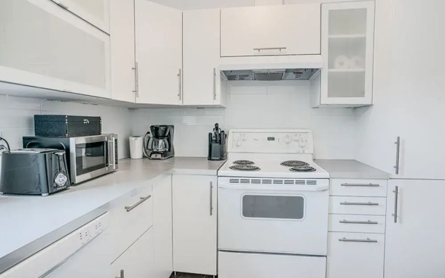 Serene 3br In Cote Des Neiges By Sonder