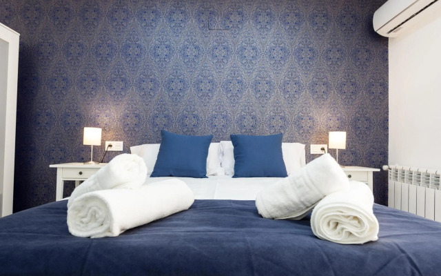 Apartamentos Reina Isabel