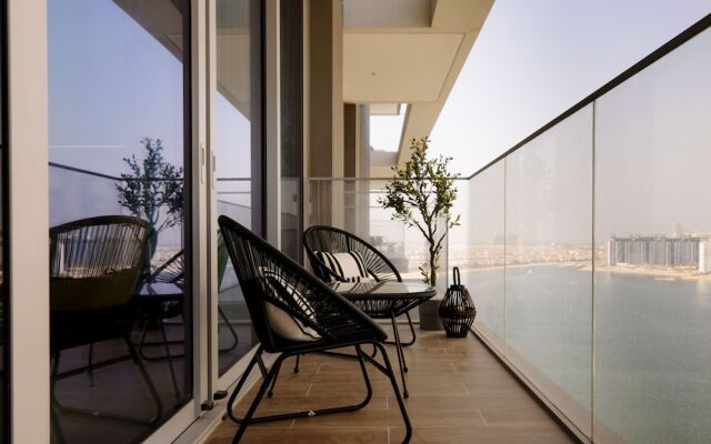 Beachfront Elegant 2BR Condo