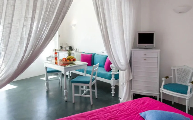 Thirea Suites & Studios - Adults Only