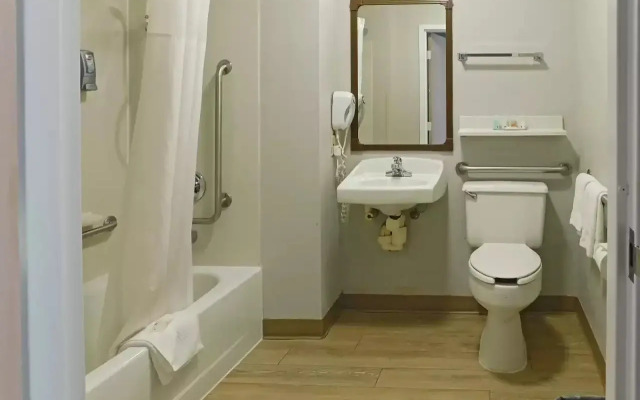 Quality Inn Colchester - Burlington