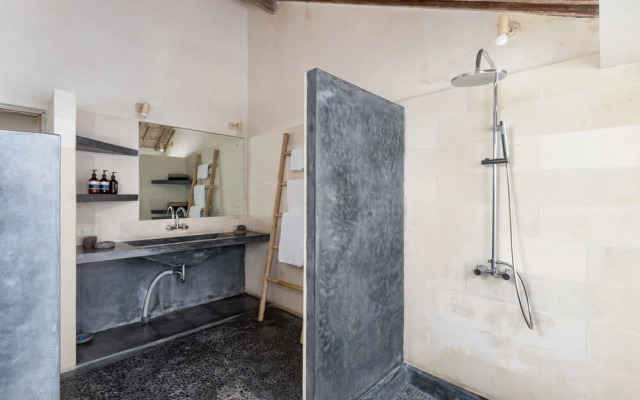 Villa Putih Seminyak