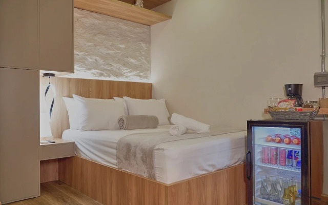 One Apartments Lleras