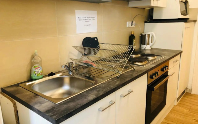 Central Apartment near subway station 2