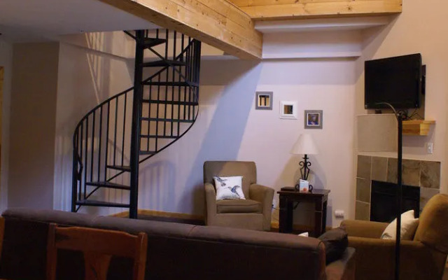 Snakedance Condominiums