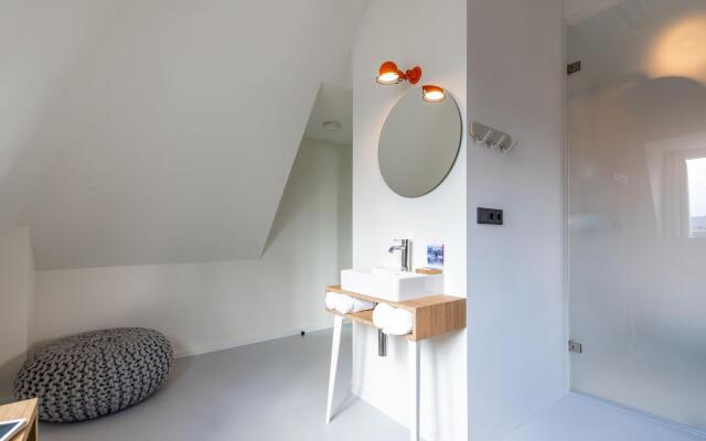 the bellhop hotel