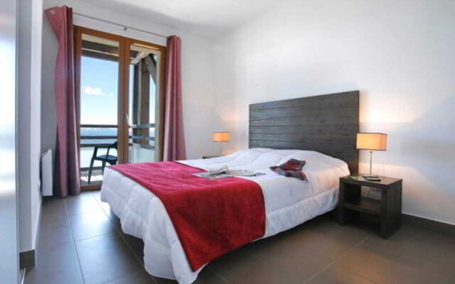 Lagrange Prestige, Le Pic De Lours