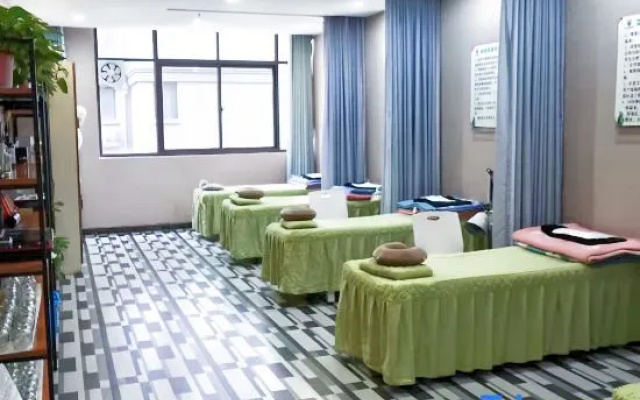 Suide Humanities Hotel (Henan Mechanical and Electrical College)