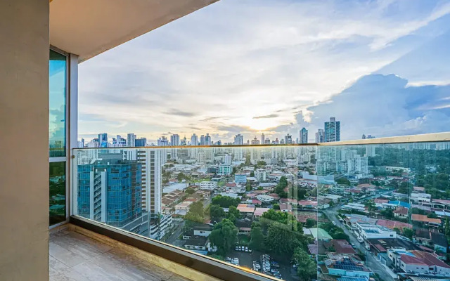 w Prestigious 2BR w Perfect Balcony View