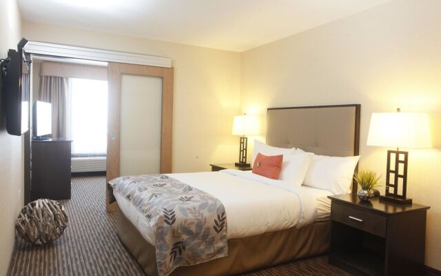 Pomeroy Inn & Suites at Olds