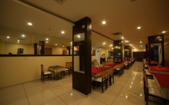 OYO 11308 Benhur Pride Hotel