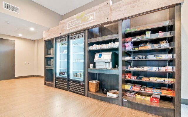 Global Luxury Suites in Menlo Park