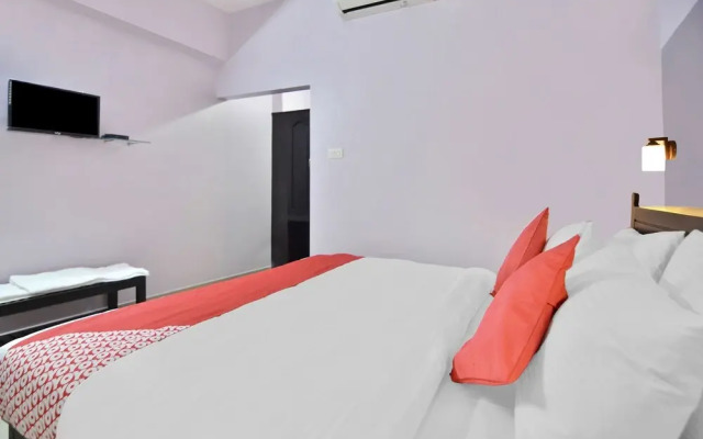 OYO 44093 Shanthi Residency