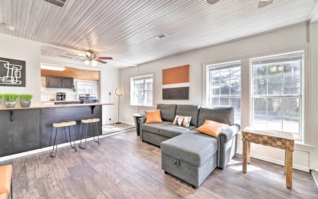 Idyllic Fayetteville Home - Walk to UA Campus!