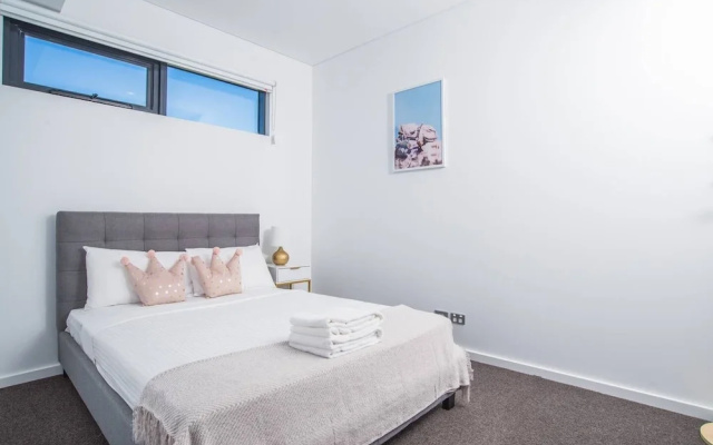 Lively 2bed1bath Mascot APT – Guest Rooms – Sydney