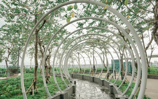 Comfy 1BR Sedayu City Suites Apartment