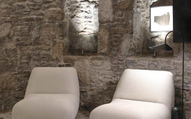Aeonic Suites and Spa