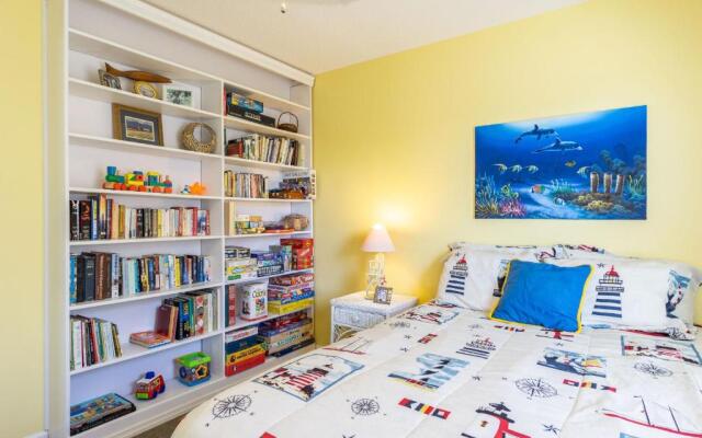 See Otter by Oak Island Accommodations