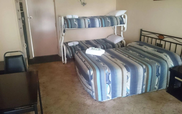 Warrina Motor Inn Wodonga CBD